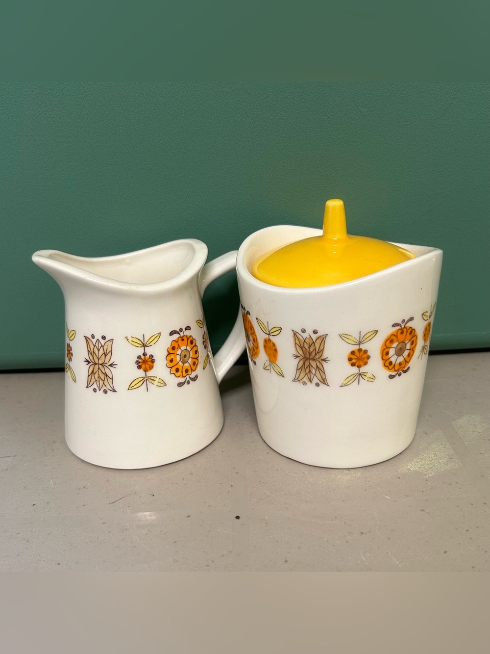 Vintage Japan Retro Floral Sugar Bowl with Lid – Orange/Brown 70s Boho